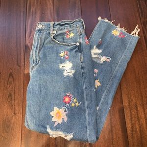 adorable embroidered american eagle jeans!